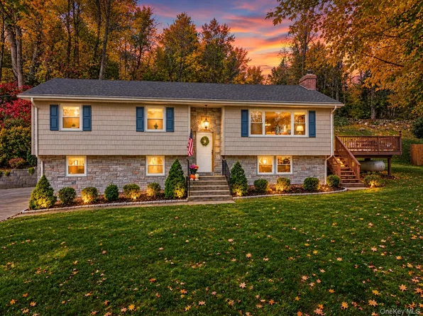 130 Harris Road, Katonah, NY 10536