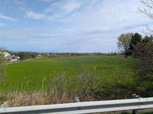 12720 Bullis Rd, East Aurora, NY 14052