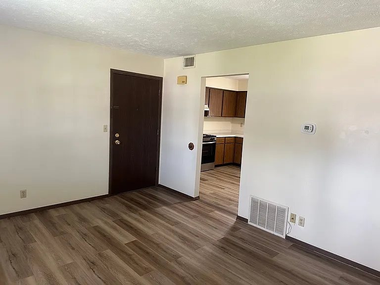 1808 W Faidley Ave — Photo 5