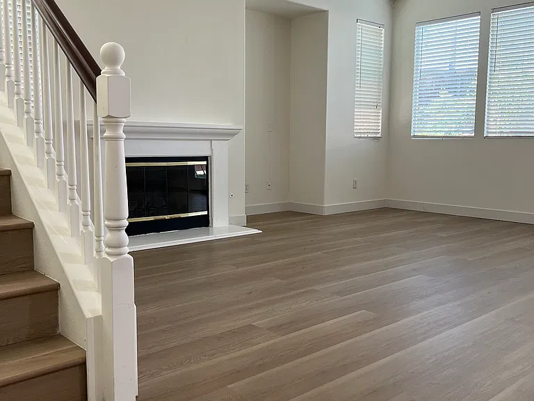 7593 Cloverhill Dr — Photo 5