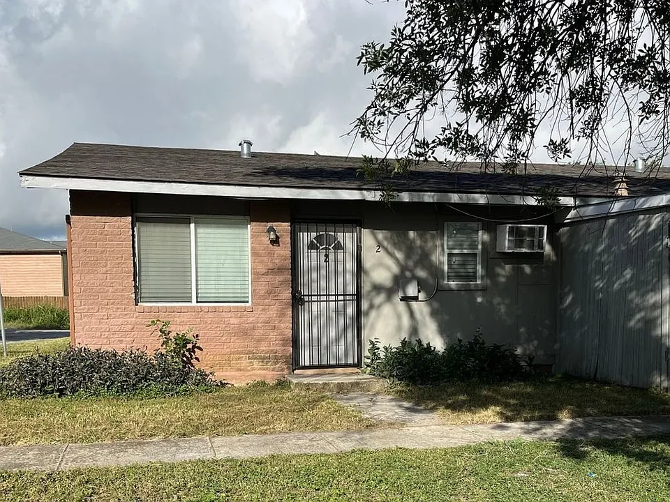 7115 Glen Ter