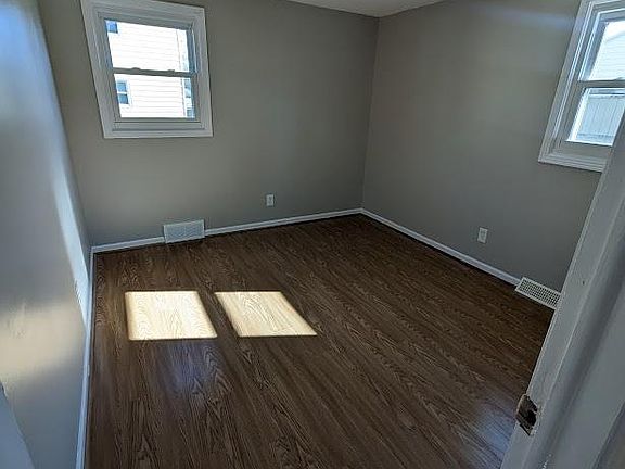 4th image of 55 S Ellington Ave #1