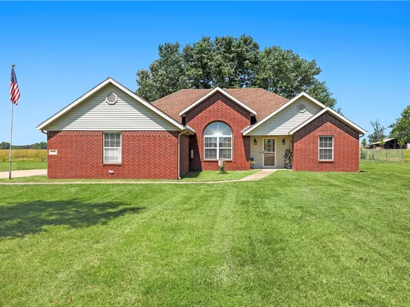 1321 Klenc Rd, Springdale, AR 72762
