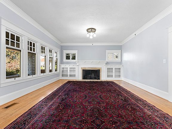 25x15 sf Livingroom