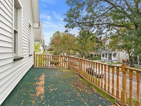 4th image of 69 Amherst St