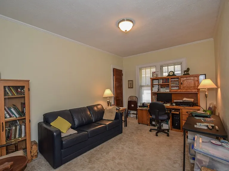 2975 N Downer Ave — Photo 9