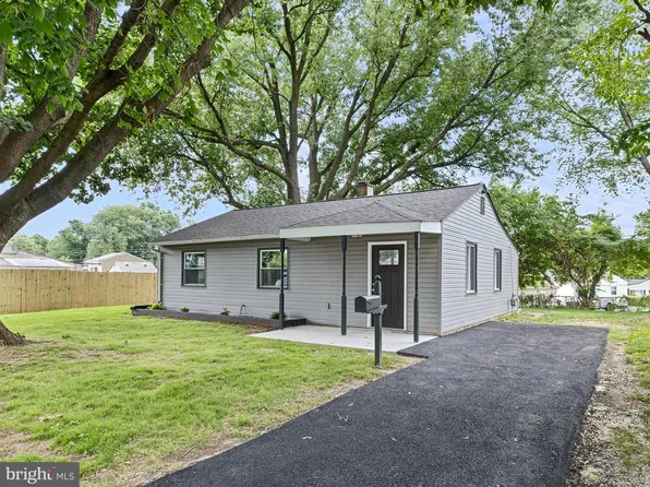 9 Glen Ave, New Castle, DE 19720