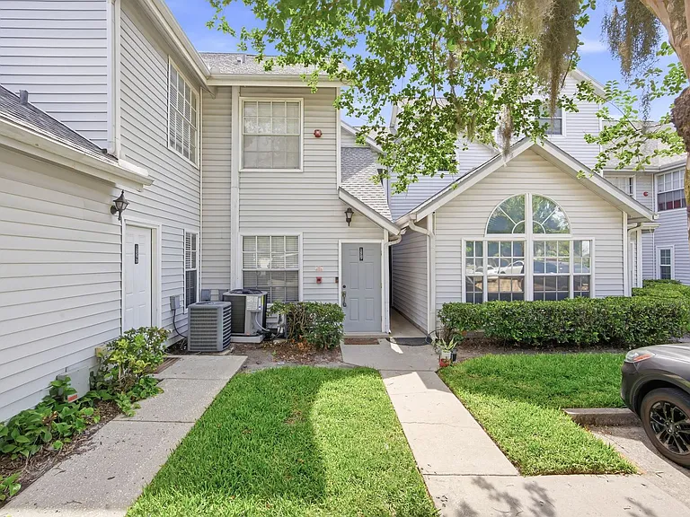 12287 Armenia Gables Cir — Photo 2