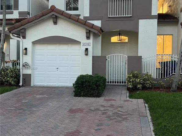 6316 SW 165th Pl, Miami, FL 33193