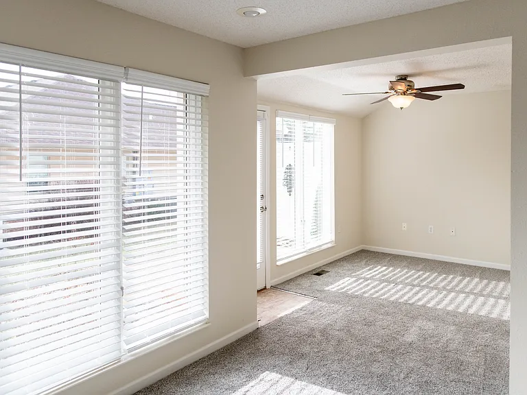 800 Hope Dr — Photo 6