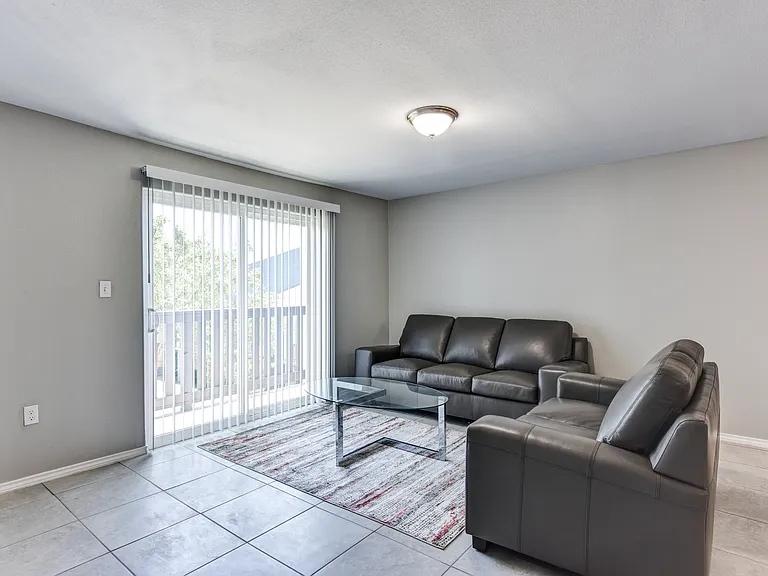Bay Shore Apartments — Photo 20