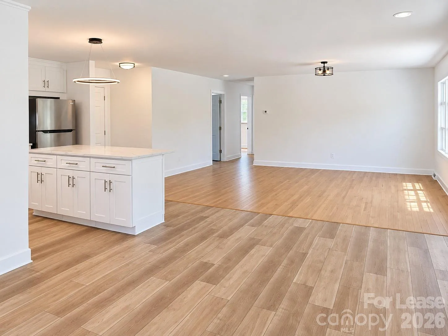 3 bed, 1.5 bath, 1409 sqft, $2,250 — Photo 3