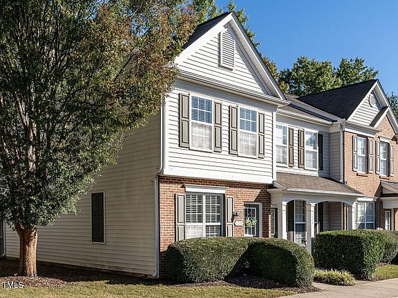2nd image of 1721 Sorrell Brook Way
