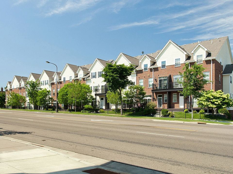 1st image of 521 Snelling Ave S #15