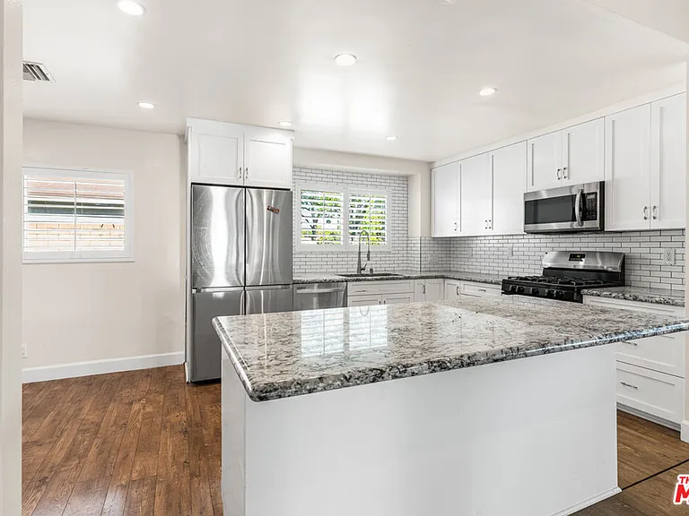9200 Wystone Ave — Photo 11