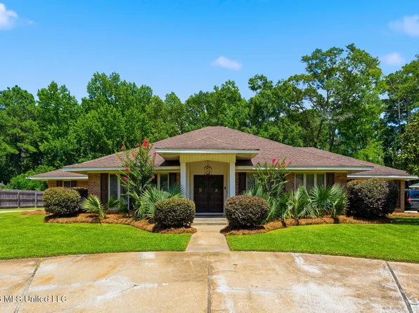 96 Summit Ridge Dr, Brandon, MS 39042