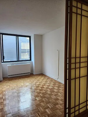 Rented by R New York | media 4