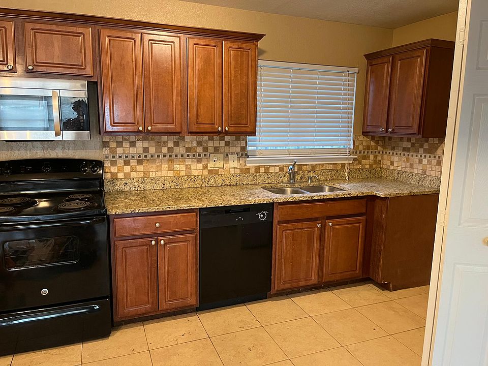 1st image of 514 Goldleaf Dr