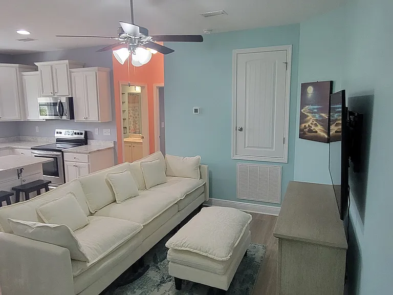 334 Moonraker Cir — Photo 1