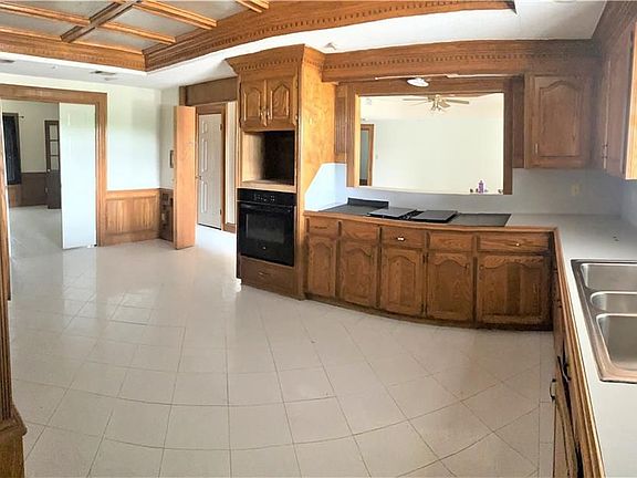 5th image of 30 Reynaldo Gomez Dr