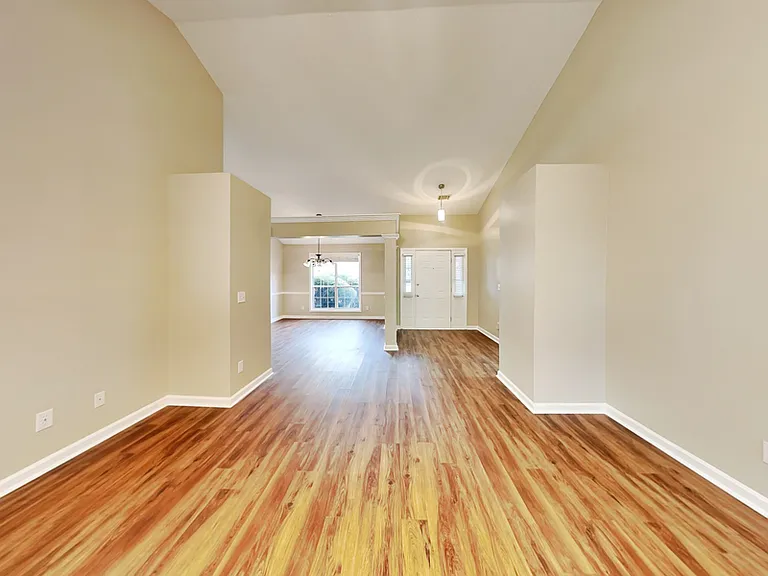 2490 Insdale Trce NW — Photo 4