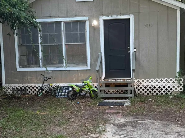 3810 W Maxwell St, Pensacola, FL 32505