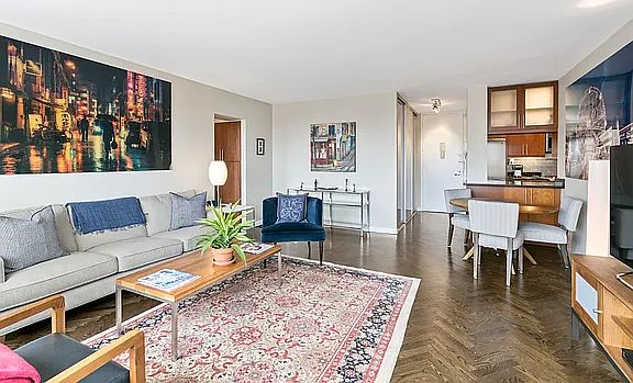 2nd image of 45 W 67th St APT 20F