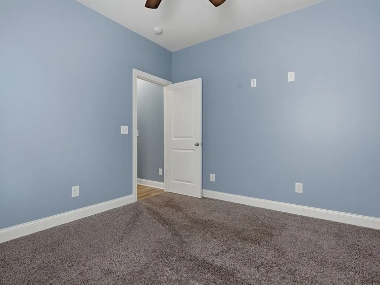 5036 Winslow Dr — Photo 22