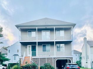 221 Mariners Point Dr, Middle River, MD 21220