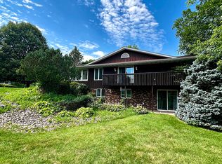 16179 Greenland Dr, Morrison, IL 61270