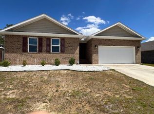 4650 Red Oak Dr, Milton, FL 32583