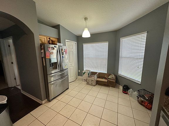 4th image of 7862 Carriage Pointe Dr