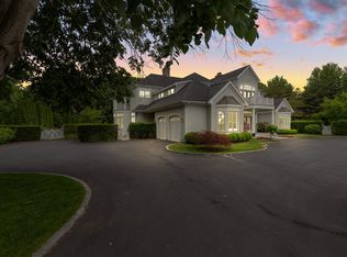 653 Head Of Pond Rd, Water Mill, NY 11976
