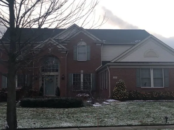 3129 Park Meadow Dr, Lake Orion, MI 48362