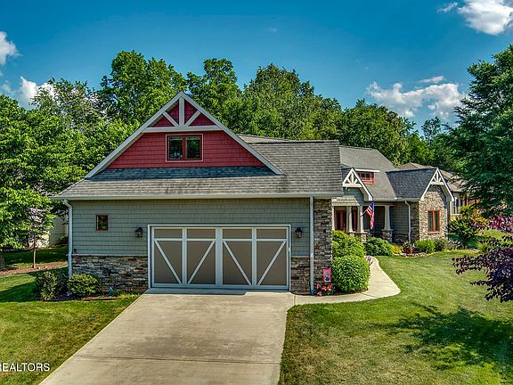3rd image of 308 Saloli Ln