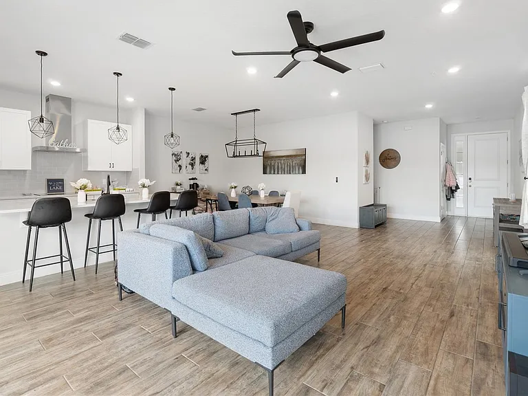 961 Grand Wildmere Cv — Photo 11