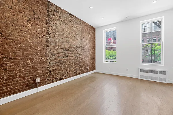 Rented by REAL New York | media 11