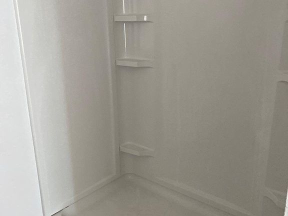 3rd image of 517 FIESTA Court