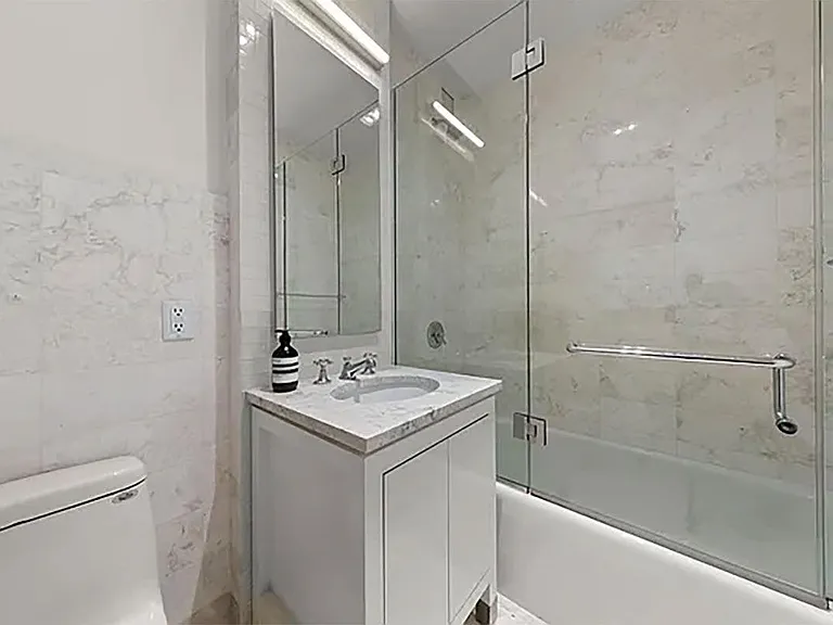 300 E 55th St #23A — Photo 9