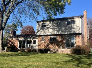 3284 Schoolhouse Dr, Waterford, MI