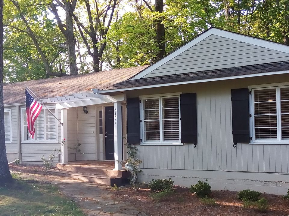 1st image of 3407 Wildwood Dr SE