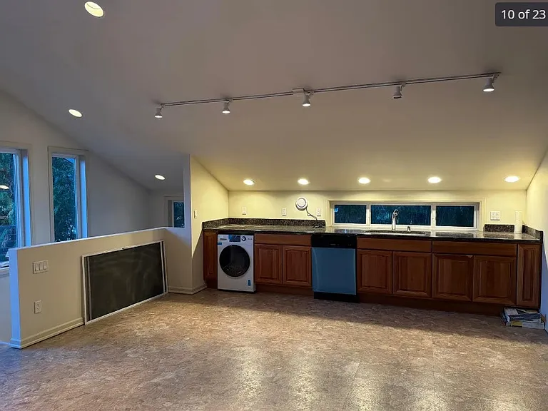 1820 W Lake Sammamish Pkwy NE — Photo 17