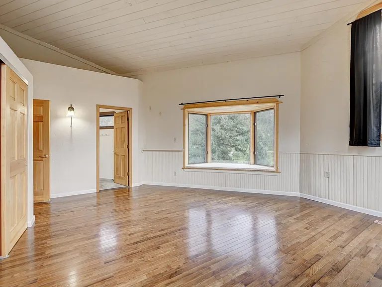 140 Deer Ln — Photo 16
