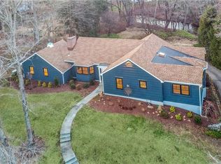 181 Long Lots Rd, Westport, CT 06880