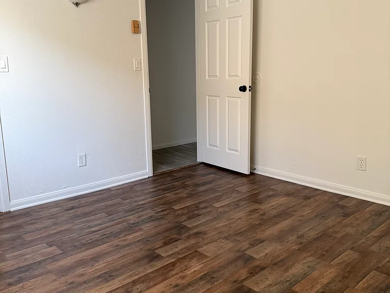 S Orange Ave — Photo 11