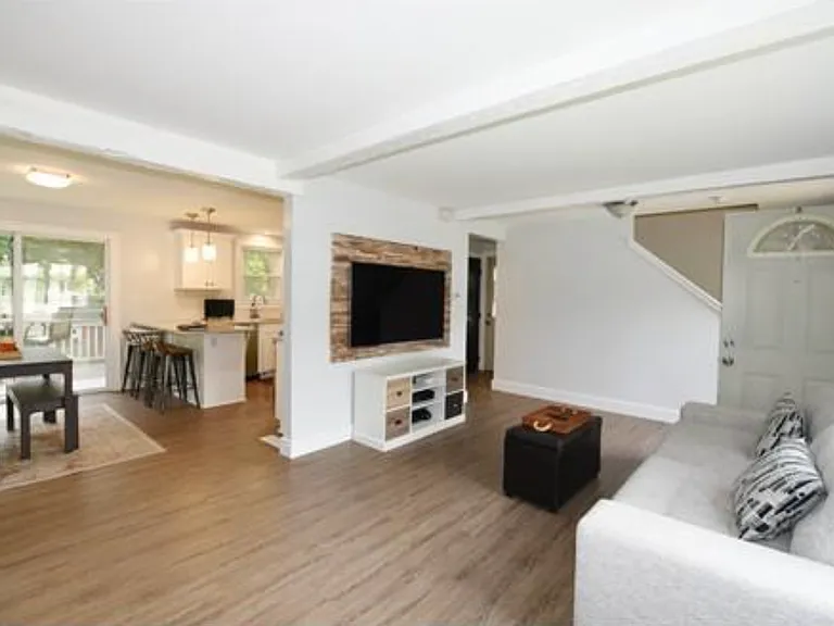 27 Donnellan Cir — Photo 4