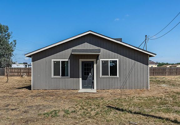 2nd image of 2557 E Stanford Avenue