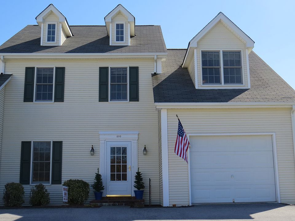 1st image of 800 Barclay Dr