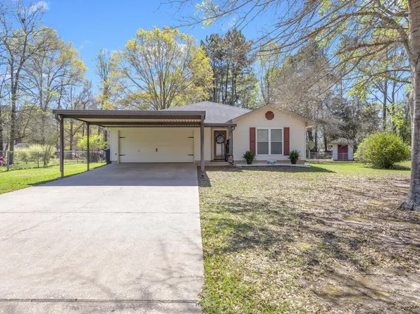 105 Spruce Ln, Village Mills, TX 77663