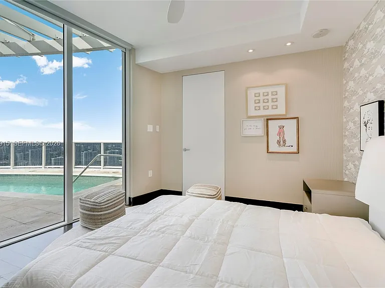 18201 E Collins Ave #TS1 — Photo 34